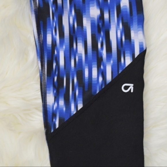 Gap Fit G Fast Capri Leggings, Bokeh Print, Size Small - Picture 2 of 6